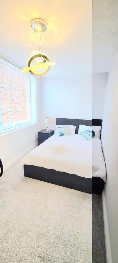 Spacious 3 Bed Flat Near The Sea With Parking Bournemouth Luaran gambar